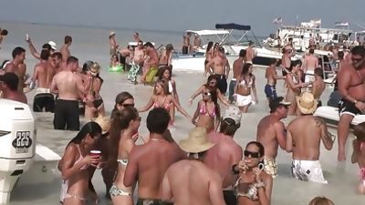 Popular Outdoor Porn Videos